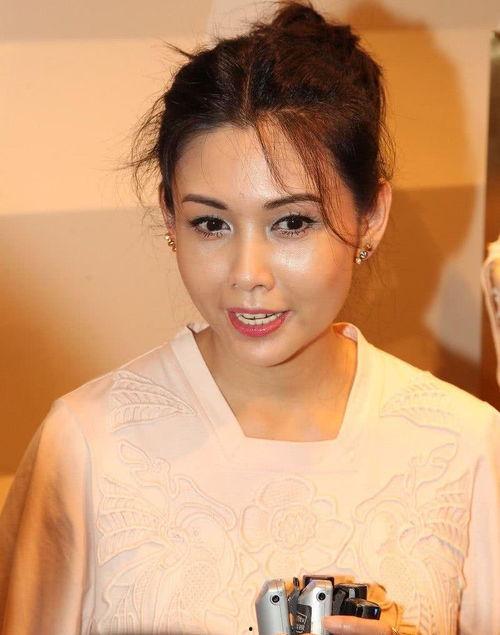 爆料香港娱乐圈的女人,那些不为人知的女性故事  第1张